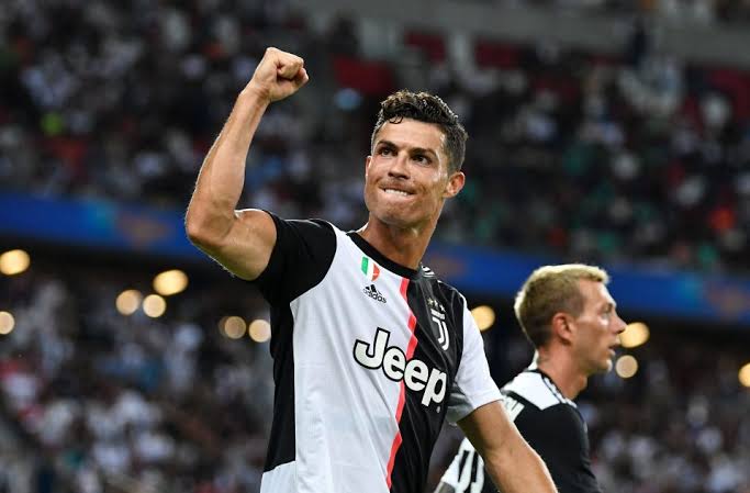ইচ্ছা হলে পরের বছরেই অবসর নিতেন পারেন : রোনাল্ডো! ইচ্ছা হলে পরের বছরেই অবসর নিতেন পারেন : রোনাল্ডো!