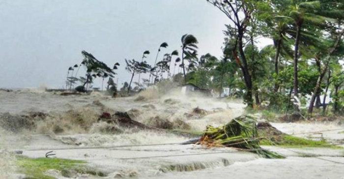 দশমীর দিনে শেষরক্ষা হলো না, ধেয়ে আসছে প্রবল বৃষ্টি দশমীর দিনে শেষরক্ষা হলো না, ধেয়ে আসছে প্রবল বৃষ্টি