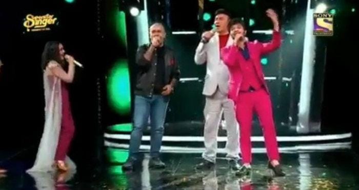 রানুর গানে মঞ্চ জমালেন হিমেশ এবং অনু মালিক! দেখুন সেই গানের ভিডিও