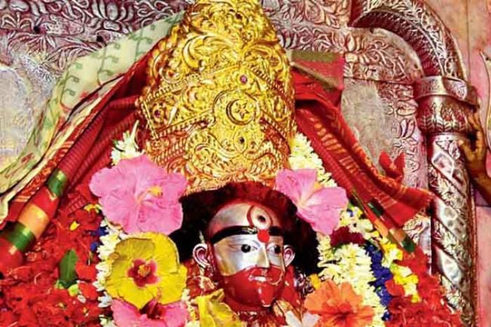 অর্থের অভাব মেটাতে এই নিয়মগুলো মেনে তারা মায়ের আরাধনা করুন