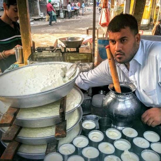 ৭ টি বিখ্যাত রেলওয়ে স্টেশনের বিশেষ খাবার দাবার, জেনে নিন সেগুলো কি কি