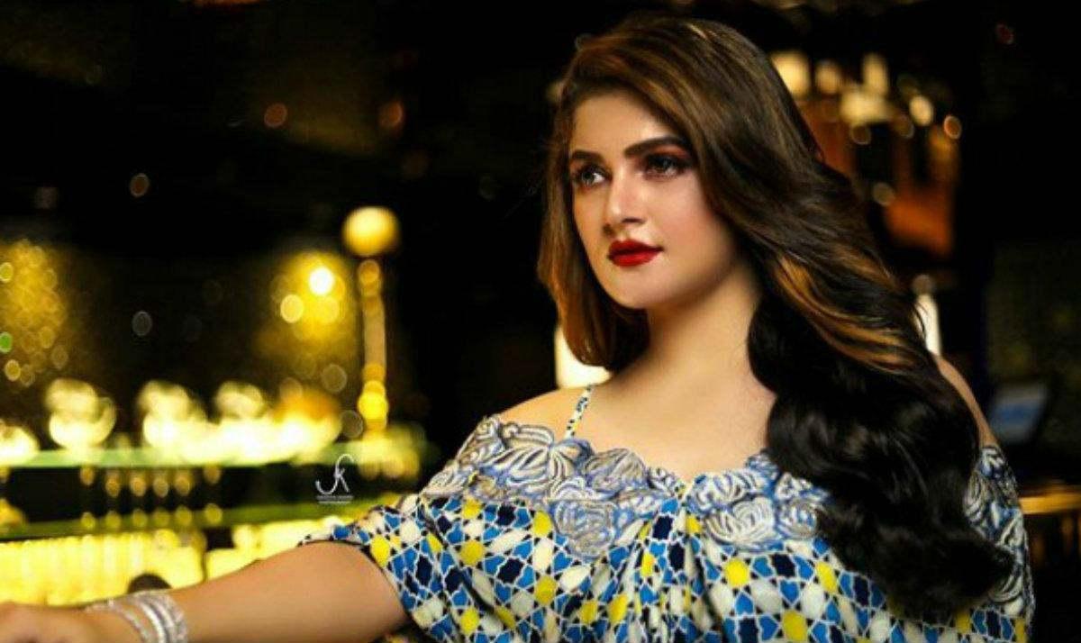 হট ফটো শুটে শ্রাবন্তী, মুহুর্তে ভাইরাল ভিডিও হট ফটো শুটে শ্রাবন্তী, মুহুর্তে ভাইরাল ভিডিও