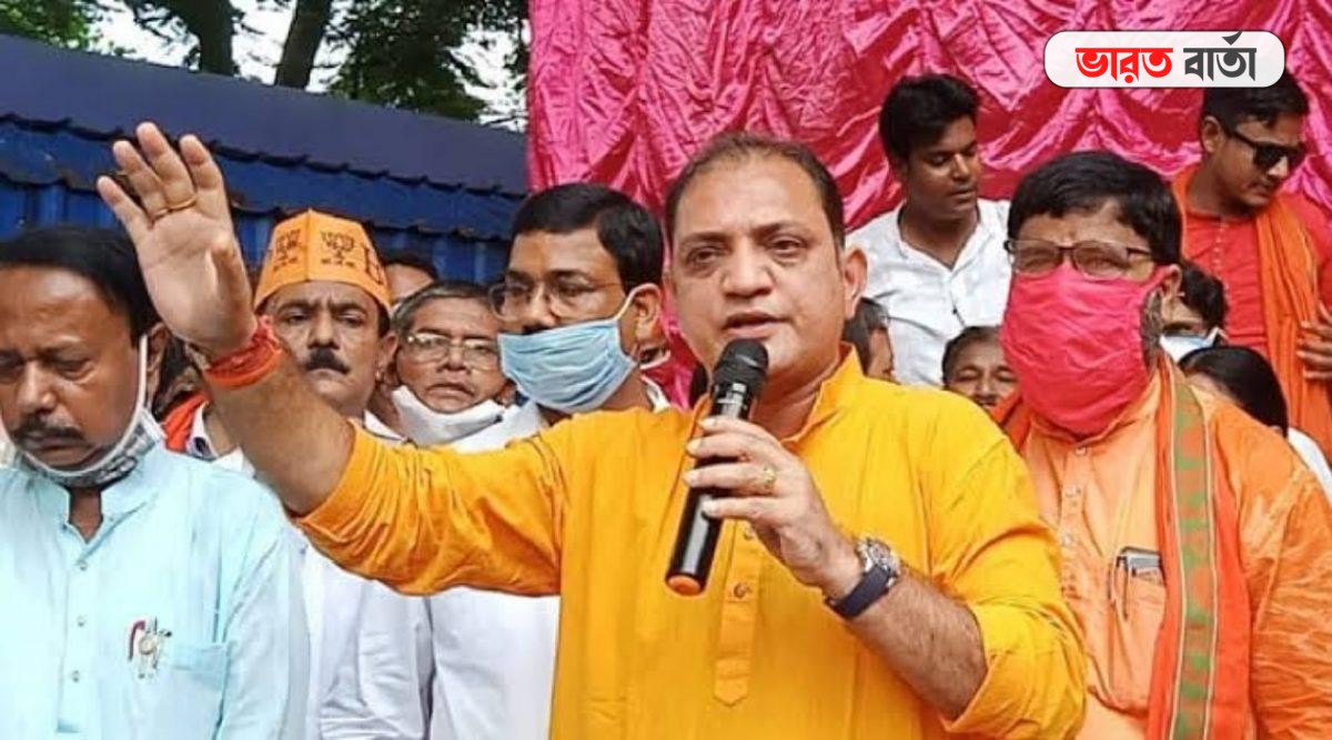 পুলিশকে দিয়ে জুতো চাটাব, হুমকি রাজ্য বিজেপি নেতা রাজু বন্দ্যোপাধ্যায়ের