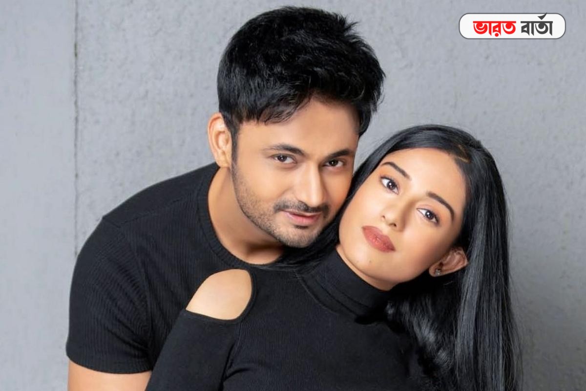 সন্তানের প্রথম ছবি প্রকাশ্যে আনলেন অমৃতা এবং আনমোল সন্তানের প্রথম ছবি প্রকাশ্যে আনলেন অমৃতা এবং আনমোল