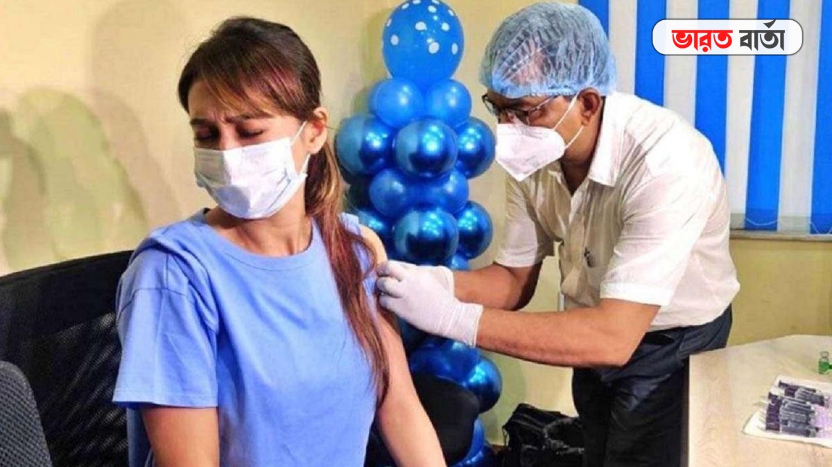 টিকার বদলে পাউডার গোলা জল, জাল টিকা নিয়েছেন সাংসদ মিমি চক্রবর্তী টিকার বদলে পাউডার গোলা জল, জাল টিকা নিয়েছেন সাংসদ মিমি চক্রবর্তী