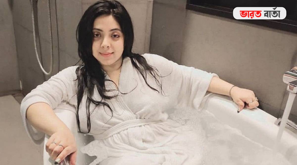 Sreemoyee Chattaraj: বাথটবে সাদা টাওয়াল পড়ে জলকেলিতে মত্ত রাধারানী, নেটনাগরিকের প্রশ্ন, ‘ছবিটা কি কাঞ্চনদা তুললেন?’ Sreemoyee Chattaraj: বাথটবে সাদা টাওয়াল পড়ে জলকেলিতে মত্ত রাধারানী, নেটনাগরিকের প্রশ্ন, ‘ছবিটা কি কাঞ্চনদা তুললেন?’