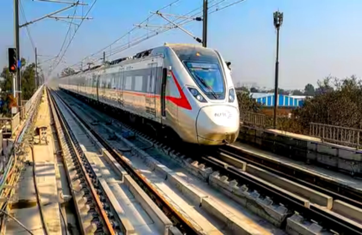 Rapid Rail: মেট্রোর ৩ গুণ গতি, বিমানের দরজা, ফ্রি ওয়াইফাই, এই নতুন ট্রেন ব্যবস্থা ফেল করবে রাজধানীকেও