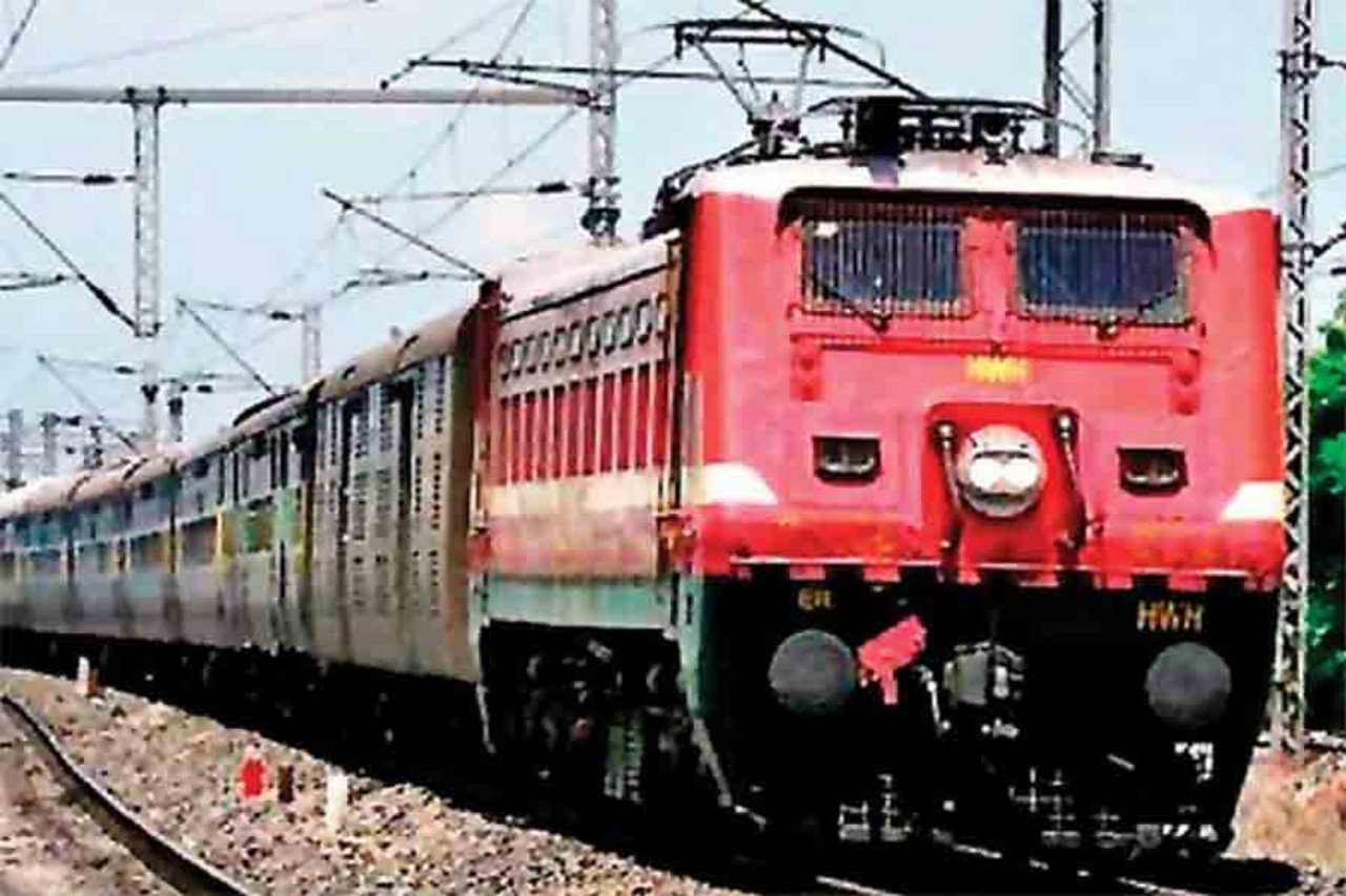 Indian Railways: রেলওয়ে যাত্রীদের জন্য বড় আপডেট, একটি টিকিটেই করতে পারবেন চার থেকে পাঁচবার ভ্রমণ, জানুন কিভাবে