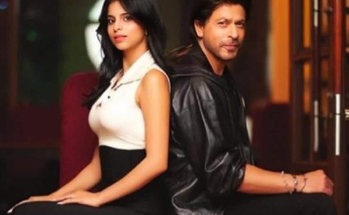 Shahrukh Khan Family: সামনে এল মান্নতের ঝলক, পুরো পরিবারের সাথেই দেখা দিলেন কিং খান