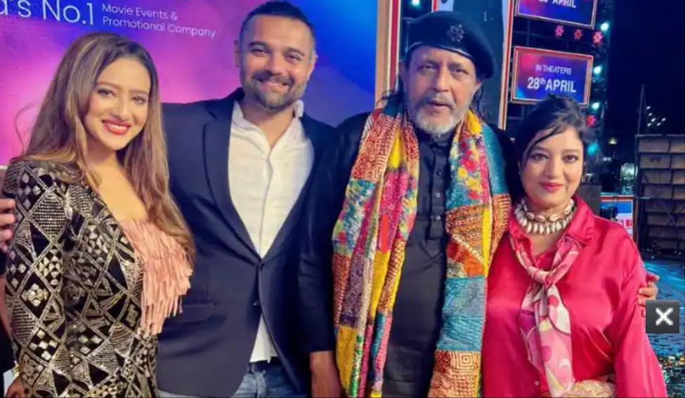 Madalsa Sharma Photo: দেওরের ছবির প্রি-রিলিজে মাদালসা, হাজির ছিলেন মহাক্ষয় ও মিঠুনও Madalsa Sharma Photo: দেওরের ছবির প্রি-রিলিজে মাদালসা, হাজির ছিলেন মহাক্ষয় ও মিঠুনও