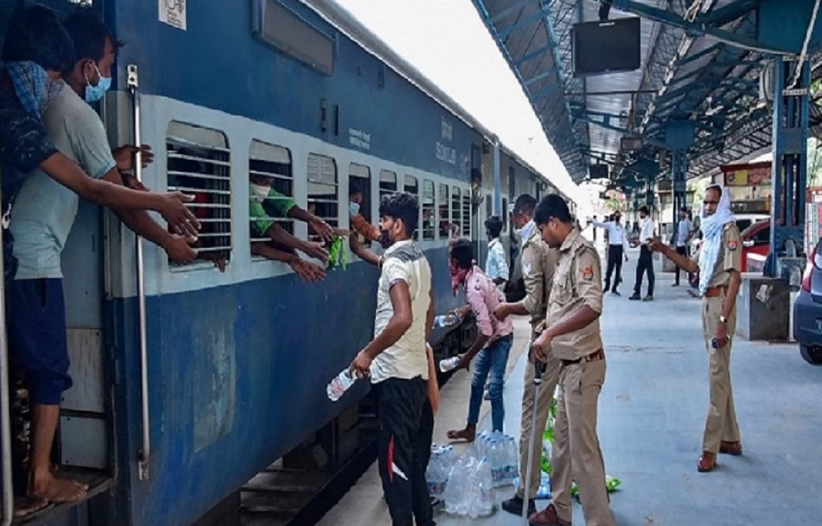 Indian Railway: ১০ জুন থেকে পাল্টে যাবে ভারতীয় রেলওয়ের সমস্ত সময়সূচী, ধাক্কা খেল কোটি কোটি যাত্রী