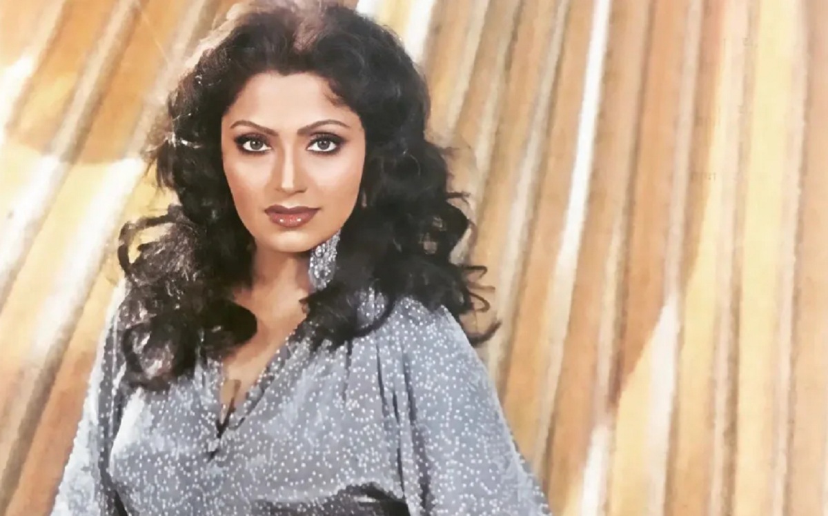 নায়িকা হতে এসে হয়েছেন খলনায়িকা, ৮২-তেও নট আউট বলিউডের মোনা ডার্লিং, চিনতে পারছেন এই নায়িকাকে নায়িকা হতে এসে হয়েছেন খলনায়িকা, ৮২-তেও নট আউট বলিউডের মোনা ডার্লিং, চিনতে পারছেন এই নায়িকাকে