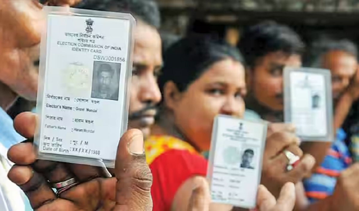 নির্বাচনের আগে ভুল সংশোধন করতে চান ভোটার কার্ডের, ঘরে বসে অনলাইনে করুন, খরচ মাত্র ১০ টাকা