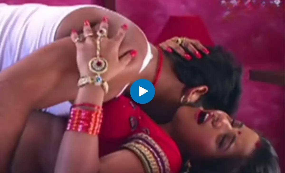 Bhojpuri: রানী চ্যাটার্জির প্রেমে আসক্ত হলেন খেসারি লাল যাদব, করলেন লাগামহীন রোমান্স
