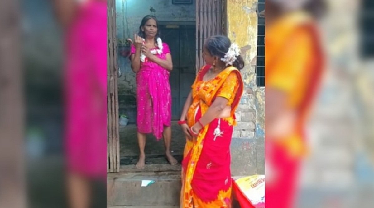 VIDEO: 'মা তেরি আঁচল মে পালনা হ্যায়' গানে মেয়ের সঙ্গে নাচলেন রানু মণ্ডল, ভিডিও ভাইরাল"