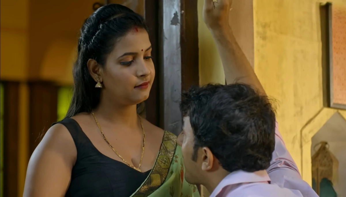 প্রাপ্তবয়স্কদের জন্য রিলিজ হয়েছে রিধিমা তিওয়ারির সাহসী ওয়েব সিরিজ, পরিবারের সামনে না দেখার অনুরোধ