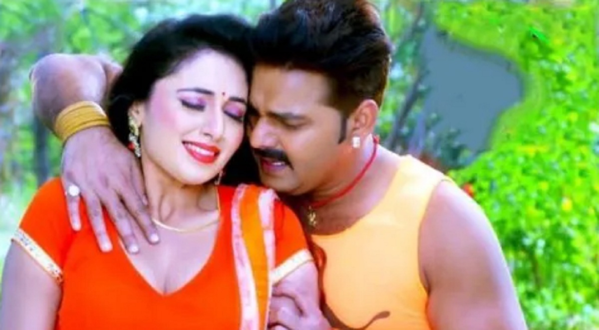 Bhojpuri Dance: মনি ভট্টাচার্যের সাথে অন্তরঙ্গ কায়দায় ব্যাপক নাচ পবন সিং-এর, ভিডিওটি ব্যাপক ভাইরাল
