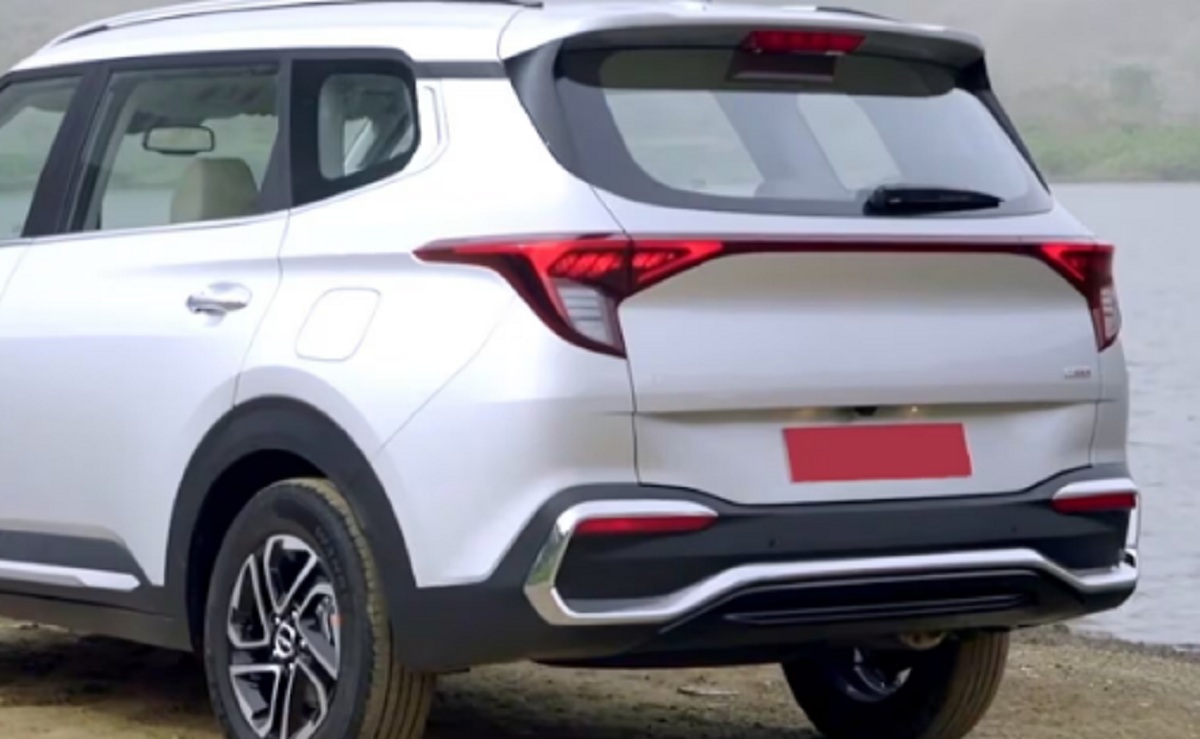 ভুলে যাবেন Ertiga, Scorpio, Innova, বাজারে এসেছে এই ৩টি নতুন ৭সিটার গাড়ি
