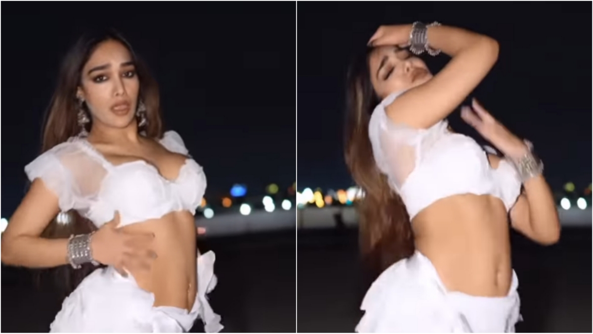 VIDEO: পরনে খোলামেলা পোশাক, কার্ভি ফিগার দেখিয়ে উদ্দাম কায়দায় নাচ যুবতীর, দর্শকরা বলছেন, ‘হট অ্যান্ড ফায়ার!‘