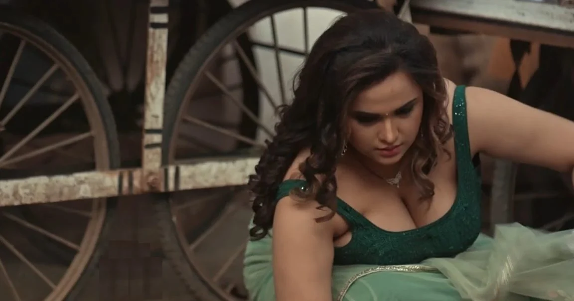 Web Series: সাহসী এই ওয়েব সিরিজ দেখে রাতের ঘুম উড়েছে নেটিজেনদের, প্রাইভেসি রেখে উপভোগ করুন
