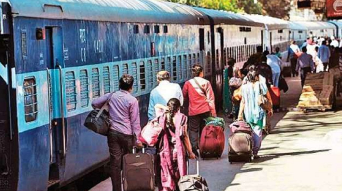 Ticket Cancellation Fee: টিকিট ক্যানসেলেশন চার্জ কি তুলে ভারতীয় রেল? জেনে নিন গুরুত্বপূর্ণ আপডেট