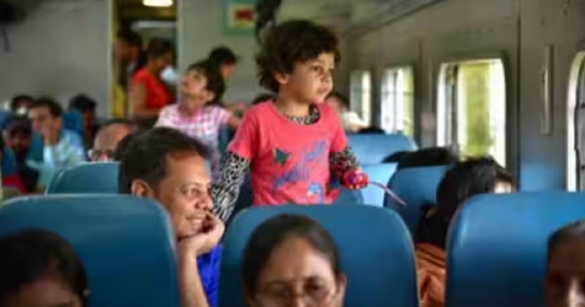 Indian Railways: ট্রেনে শিশুদের জন্য ফ্রি ও হাফ টিকিট: কোন বয়সের জন্য কী নিয়ম? জানুন রেলের নতুন নির্দেশিকা